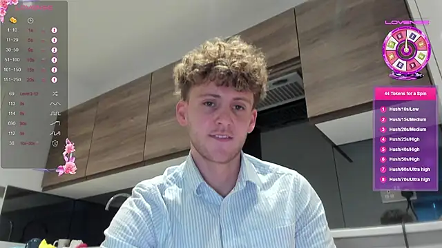 Snapshot of DominantAlex18 chatting on March 5, 2026, 2:46 pm DominantAlex18 online show from March 5, 2026, 2:46 pm