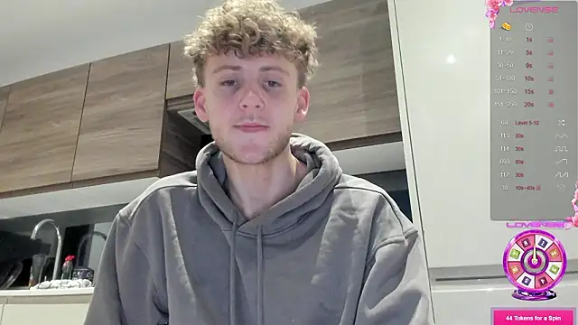 Snapshot of DominantAlex18 chatting on March 14, 2026, 3:50 pm DominantAlex18 online show from March 14, 2026, 3:50 pm