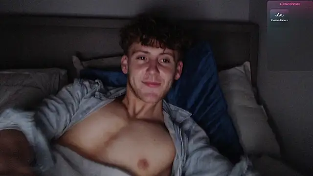 Snapshot of DominantAlex18 chatting on March 18, 2026, 3:31 am DominantAlex18 online show from March 18, 2026, 3:31 am