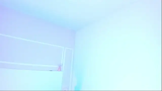 Snapshot of TianaGlow26 chatting on October 19, 2025, 6:52 pm TianaGlow26 online show from October 19, 2025, 6:52 pm