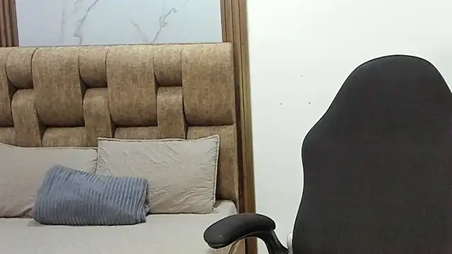 Snapshot of Allyson_gh chatting on October 16, 2025, 3:18 am Allyson gh online show from October 16, 2025, 3:18 am