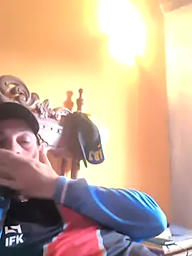 Snapshot of El_Andres_1 chatting on December 14, 2025, 9:08 pm El Andres 1 online show from December 14, 2025, 9:08 pm