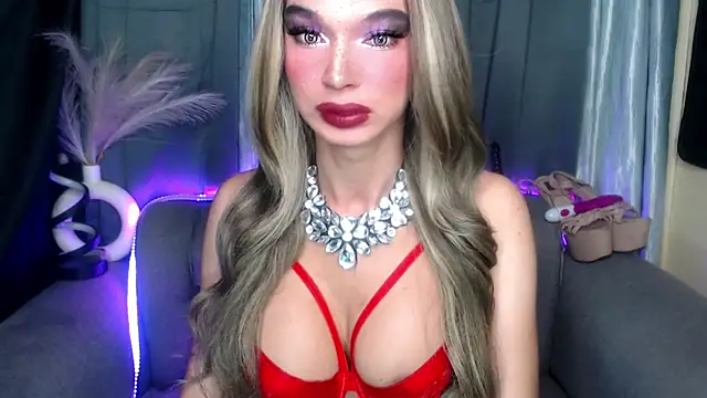 MISTRESSMonica xxx online show from December 17, 2025, 6:41 am