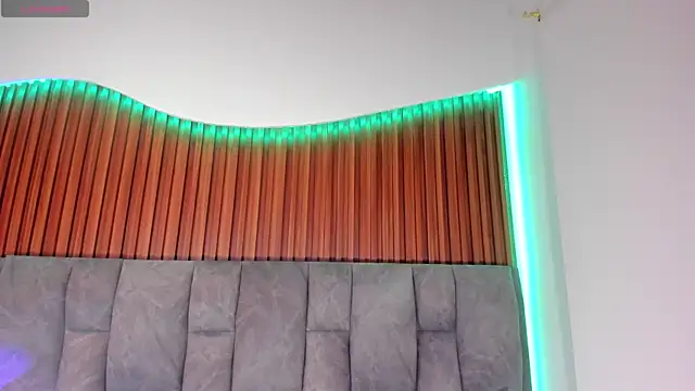 Aliina  Sauvage online show from October 3, 2025, 7:33 pm