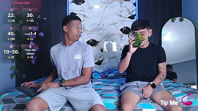 Snapshot of SpicyBoys_X chatting on September 8, 2025, 10:20 pm SpicyBoys X online show from September 8, 2025, 10:20 pm