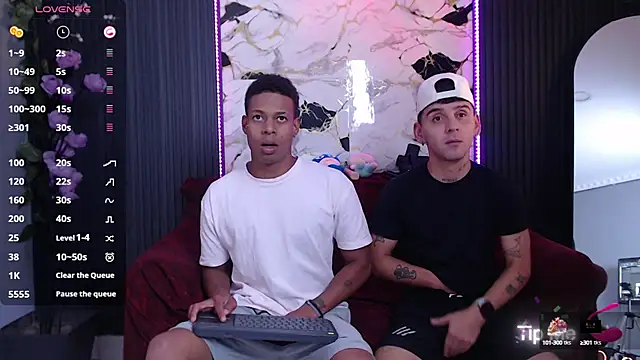 Snapshot of SpicyBoys_X chatting on October 8, 2025, 9:01 pm SpicyBoys X online show from October 8, 2025, 9:01 pm