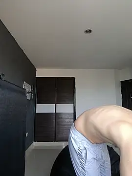 TeddyBear 07 online show from November 5, 2025, 12:38 pm