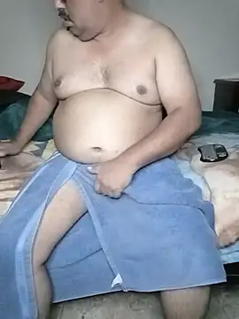 HomHot47 online show from November 12, 2025, 5:52 am