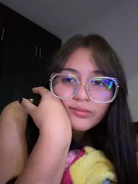 Angeldusttt online show from September 26, 2025, 5:28 pm