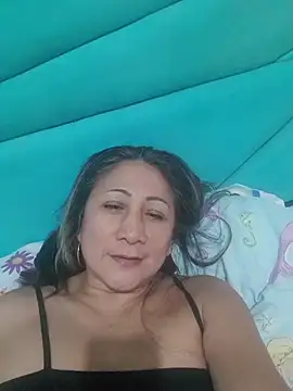 Snapshot of LizaMintelli chatting on May 1, 2026, 4:50 am LizaMintelli online show from May 1, 2026, 4:50 am