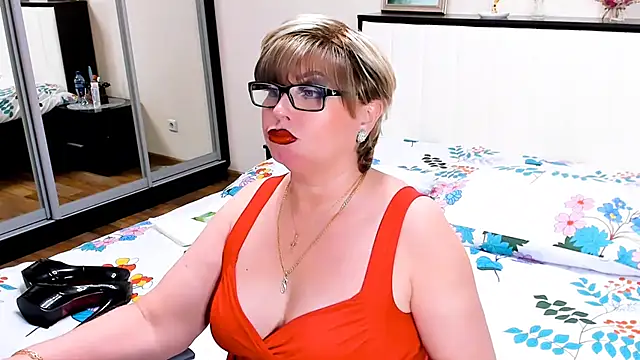 HappyWoman online show from October 25, 2025, 8:25 pm