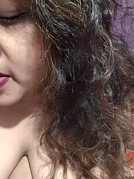 Snapshot of hotbhabhi011 chatting on August 6, 2026, 1:02 pm hotbhabhi011 online show from August 6, 2026, 1:02 pm