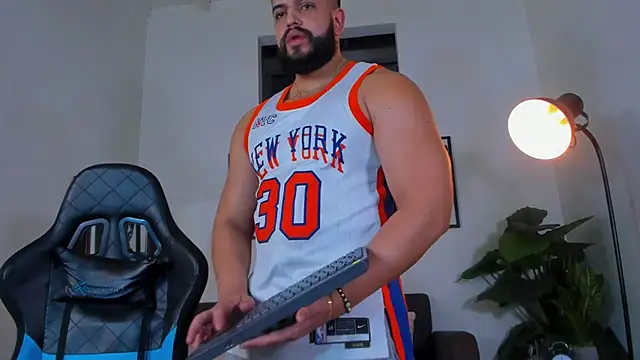 Justin kingX7 online show from April 25, 2026, 4:48 am
