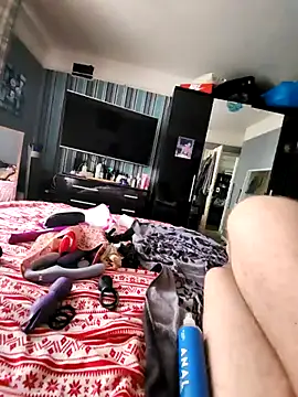 MysteriousToy4 online show from September 19, 2025, 2:18 pm