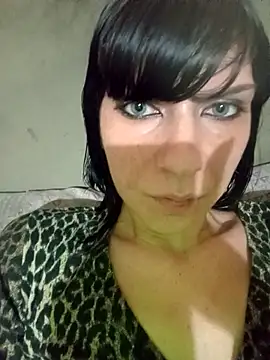 Lea9816 online show from October 31, 2025, 11:28 pm