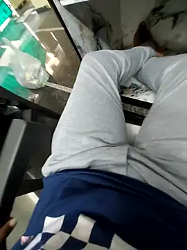 Snapshot of mommylover5 chatting on October 1, 2025, 11:38 am mommylover5 online show from October 1, 2025, 11:38 am