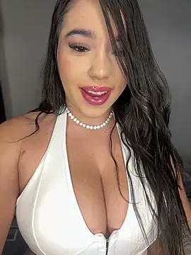 Snapshot of SofiaWildee chatting on March 1, 2026, 2:02 am SofiaWildee online show from March 1, 2026, 2:02 am