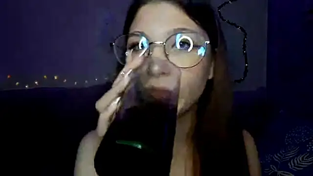 MiaamaLoveLyslt online show from September 16, 2025, 5:03 pm