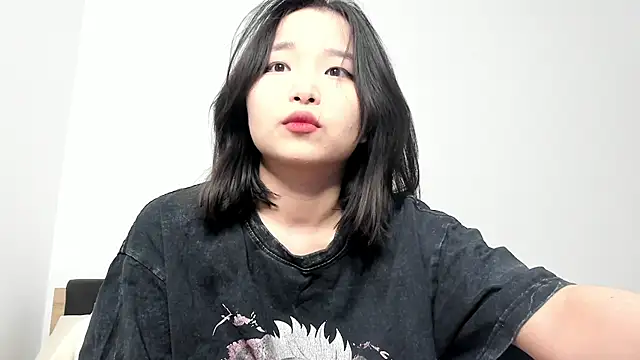 Snapshot of Soyun_Mia chatting on August 4, 2026, 12:52 pm Soyun Mia online show from August 4, 2026, 12:52 pm