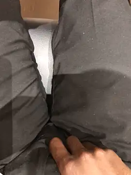 DarkSkiined online show from October 29, 2025, 8:49 am