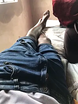 DarkSkiined online show from December 22, 2025, 7:16 am