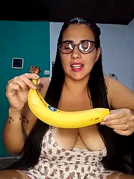 Snapshot of kariciasecreta chatting on April 1, 2026, 1:39 am kariciasecreta online show from April 1, 2026, 1:39 am