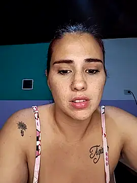 Snapshot of kariciasecreta chatting on April 26, 2026, 9:40 am kariciasecreta online show from April 26, 2026, 9:40 am