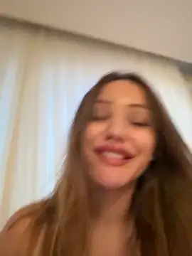 dolcetr34 online show from September 17, 2025, 4:19 pm