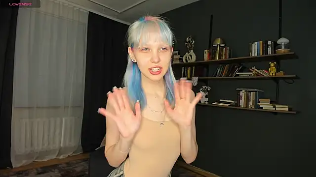 ErinBissonnette online show from May 3, 2026, 8:04 pm