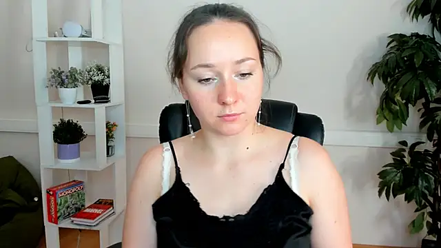 BarbaraBaker online show from September 11, 2025, 10:48 am