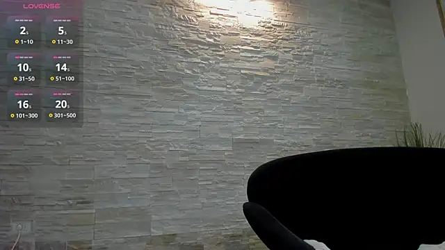 Snapshot of Jelly_Bee chatting on October 10, 2025, 8:08 pm Jelly Bee online show from October 10, 2025, 8:08 pm