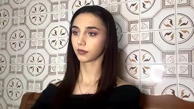 LinaMour online show from November 29, 2025, 10:13 pm