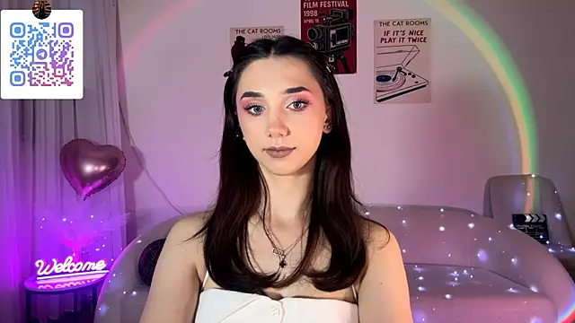 LinaMour online show from May 7, 2026, 10:26 pm