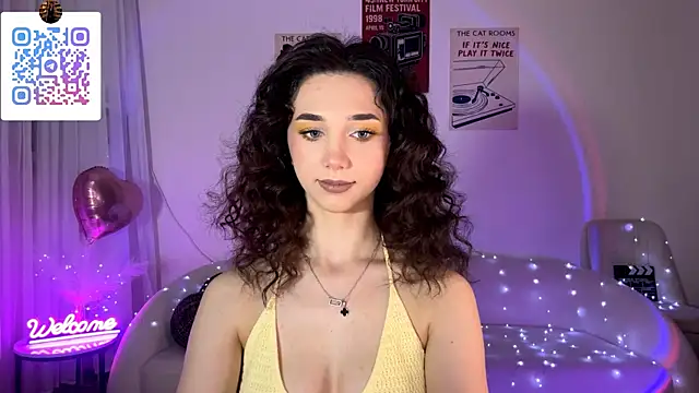 LinaMour online show from May 10, 2026, 10:26 pm