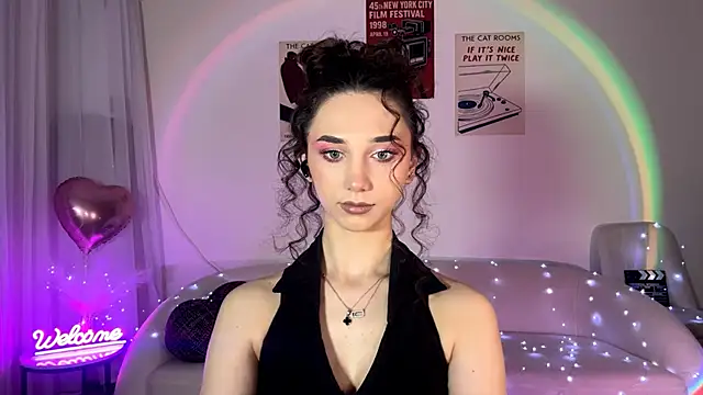 LinaMour online show from May 11, 2026, 10:29 pm
