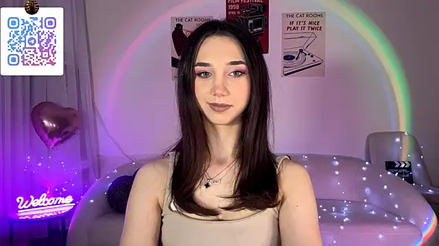 LinaMour online show from May 13, 2026, 10:38 pm