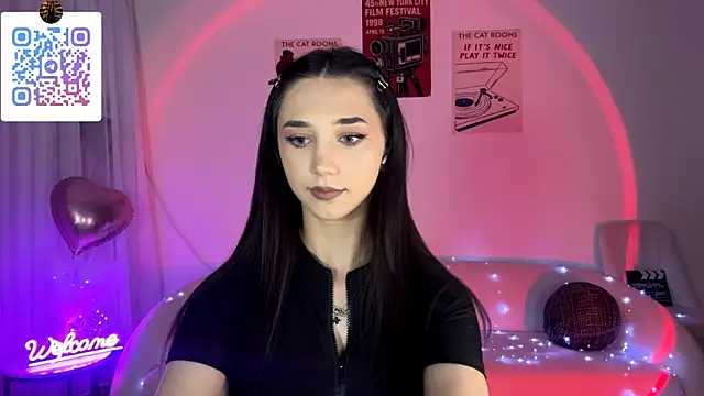LinaMour online show from May 29, 2026, 10:19 pm