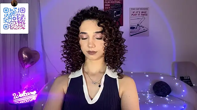 LinaMour online show from June 13, 2026, 10:18 pm