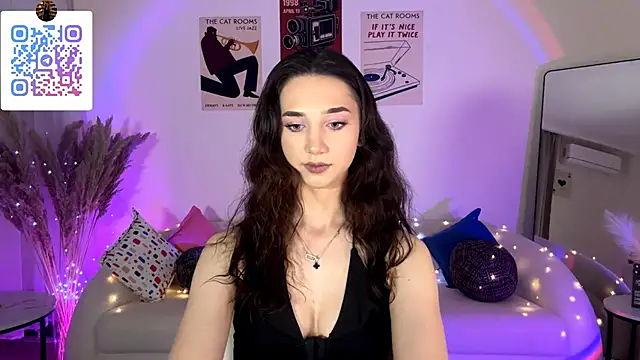 LinaMour online show from June 29, 2026, 11:05 pm