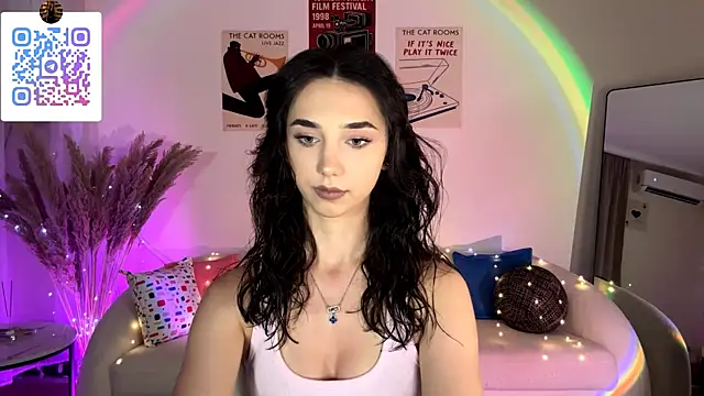 LinaMour online show from August 8, 2026, 10:34 pm