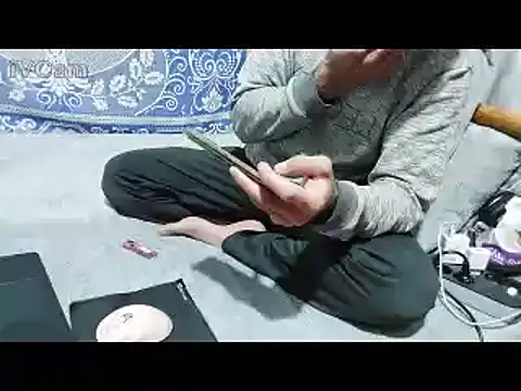 yazinyazin1 online show from March 1, 2026, 4:53 pm