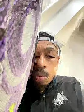 fitsexyman online show from September 29, 2025, 1:05 pm