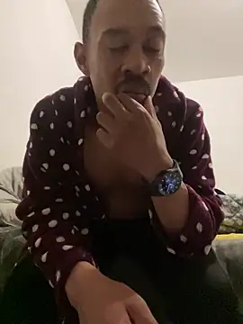 fitsexyman online show from December 21, 2025, 5:53 pm