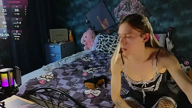 artass2 online show from October 15, 2025, 11:32 am