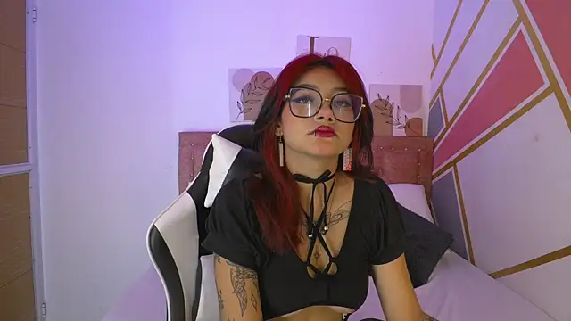 Lucy boobss online show from April 24, 2026, 3:53 am