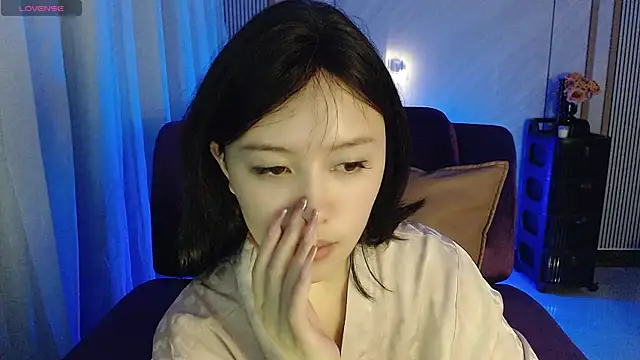 Snapshot of Eoov chatting on September 27, 2025, 4:23 pm Eoov online show from September 27, 2025, 4:23 pm