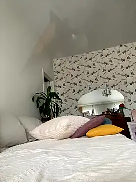 Snapshot of Kitty_Kisss chatting on October 27, 2025, 7:45 am Kitty Kisss online show from October 27, 2025, 7:45 am