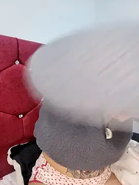 Eva Clark01 online show from September 30, 2025, 9:36 am