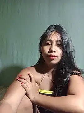 Snapshot of UrSweetAsianLady_02 chatting on June 18, 2026, 12:20 pm UrSweetAsianLady 02 online show from June 18, 2026, 12:20 pm