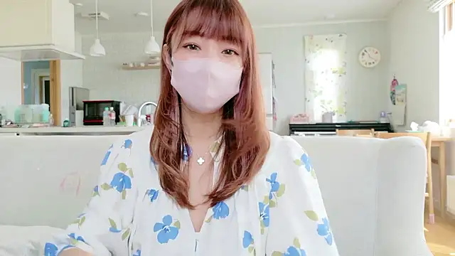 SUZU 1201 online show from May 6, 2026, 2:19 am